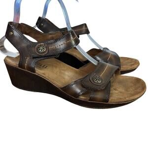 Cobb Hill New Balance Womens Brown Wedge Ankle Strap Sandals Hollywood 2 sz 8